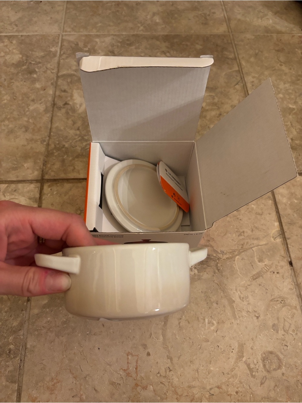 Le Creuset Stoneware Mini Round Cocotte in Off-White Meringue NIB - Picture 4 of 9